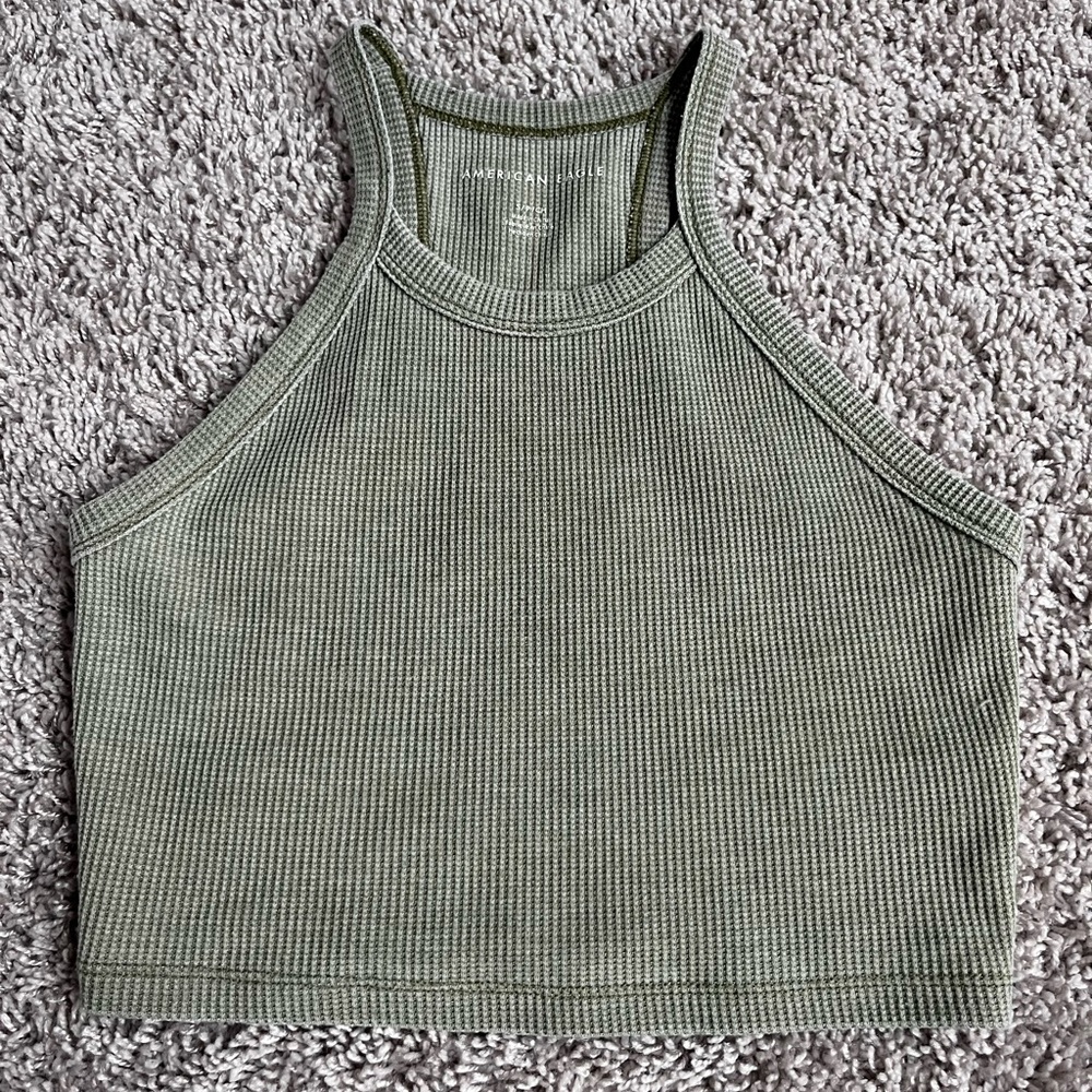 american eagle cropped tank top
